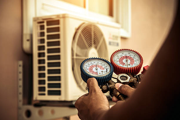 Professional Furnace Repair technician working in Stratford, OK